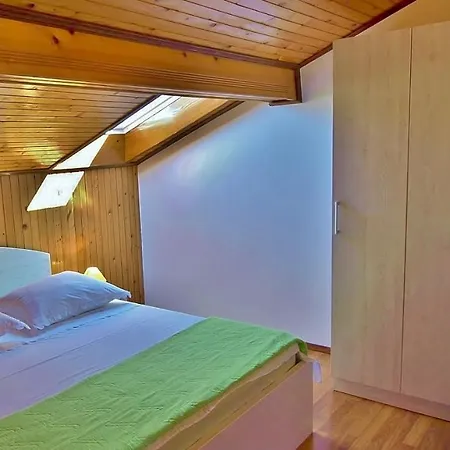 Apartment By The Sea - Donja, Rab - 4954