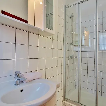 Apartment By The Sea - Donja, Rab - 4954 Supetarska Draga